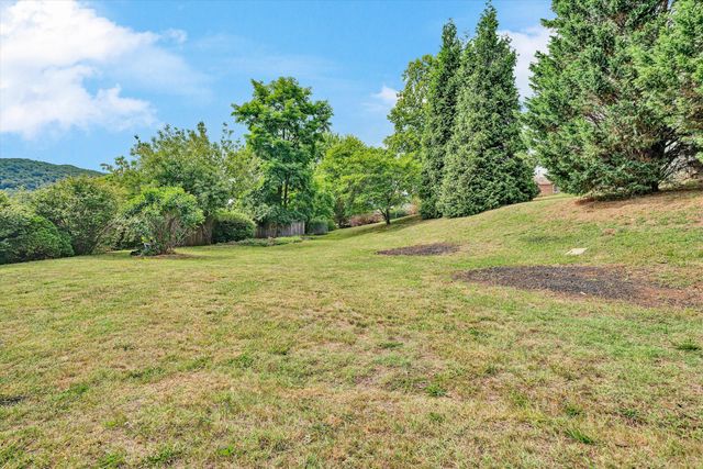 101 Sunnydale CT, Troutville, VA 24175