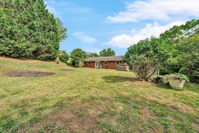 101 Sunnydale CT, Troutville, VA 24175