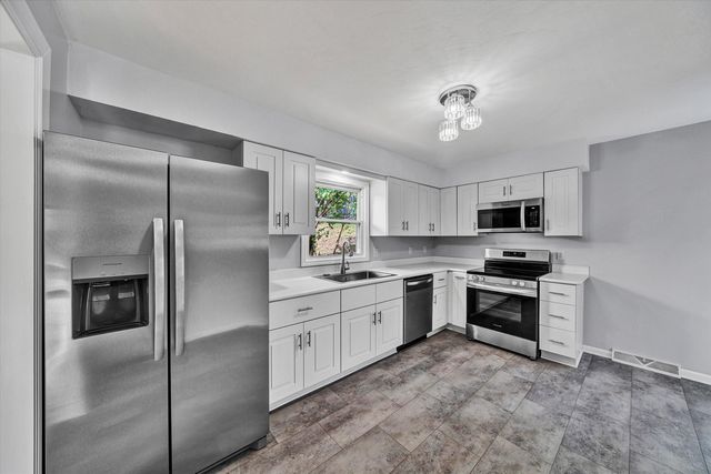101 Sunnydale CT, Troutville, VA 24175
