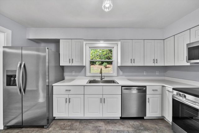 101 Sunnydale CT, Troutville, VA 24175