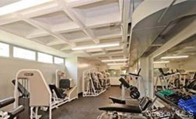 152-18 Union Turnpike 7 P, Flushing, NY 11367