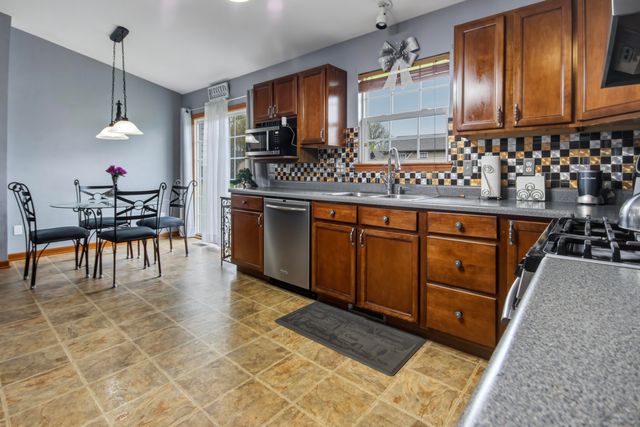 7410 Longcommon Road, Portage, IN 46368