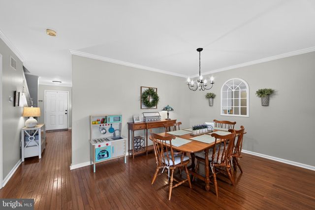 9 LINDEN CT, Boyertown, PA 19512