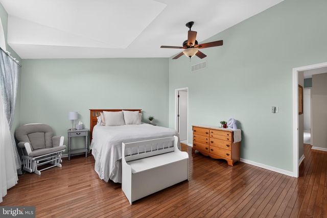 9 LINDEN CT, Boyertown, PA 19512