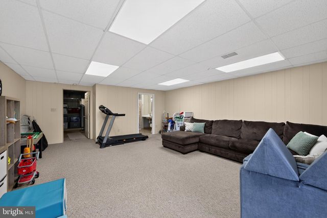 9 LINDEN CT, Boyertown, PA 19512
