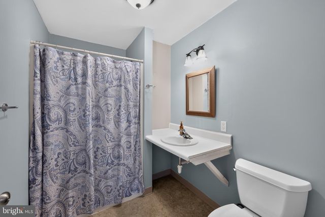 9 LINDEN CT, Boyertown, PA 19512
