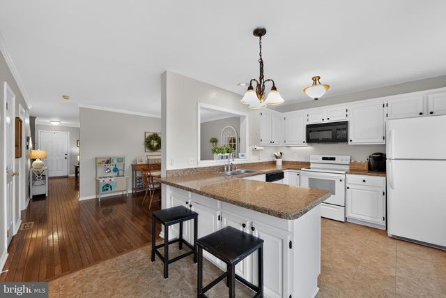 9 LINDEN CT, Boyertown, PA 19512