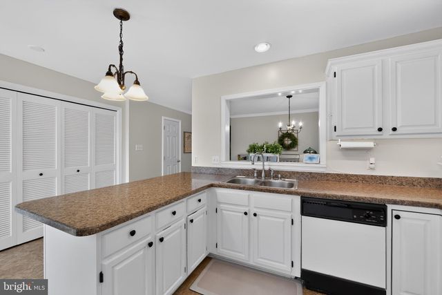 9 LINDEN CT, Boyertown, PA 19512
