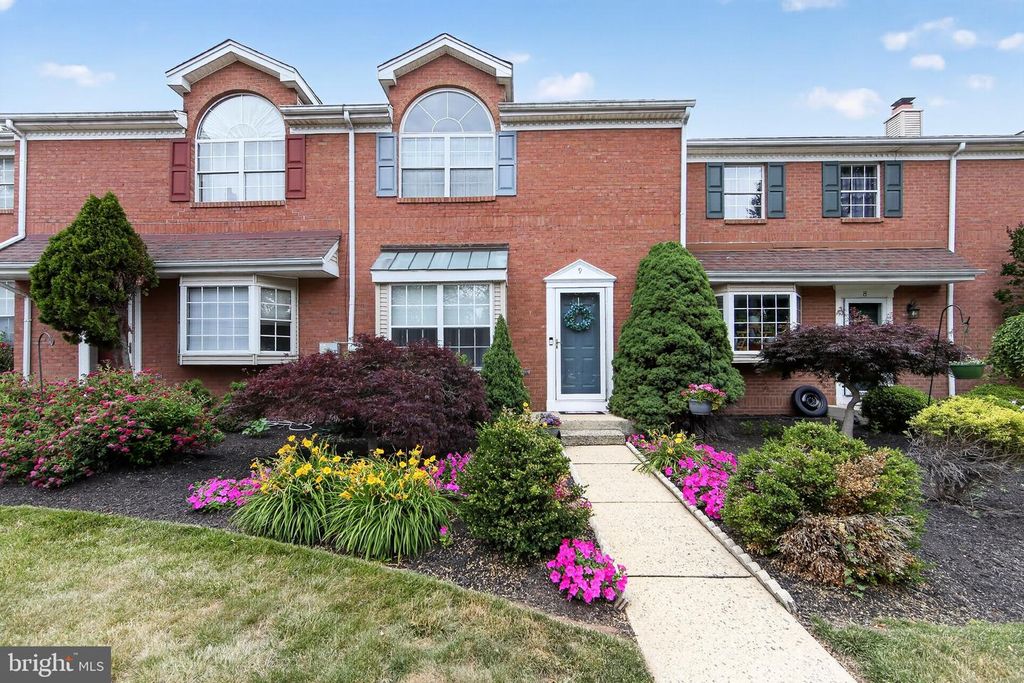 9 LINDEN CT, Boyertown, PA 19512