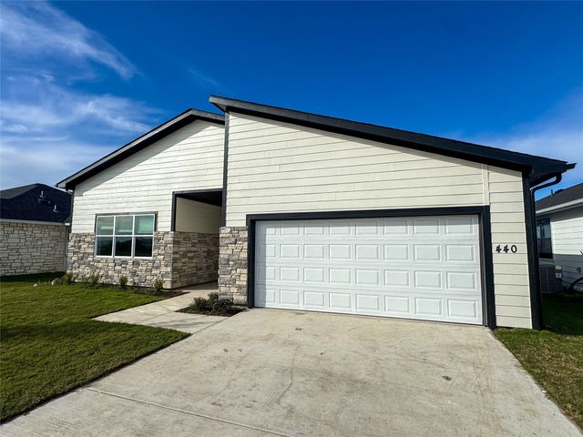 440 Lucy Road, Greenville, TX 75402