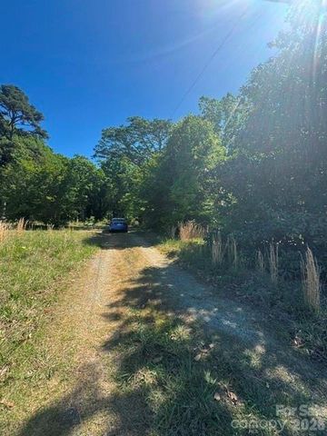 10900 Rozzelles Ferry Road, Charlotte, NC 28214