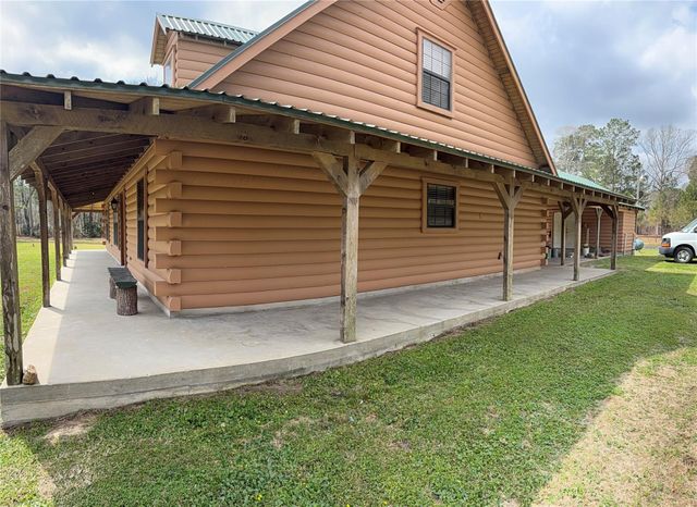 72 Oak Leaf Drive, Huffman, TX 77336