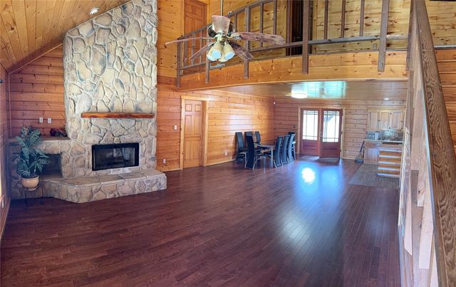 72 Oak Leaf Drive, Huffman, TX 77336