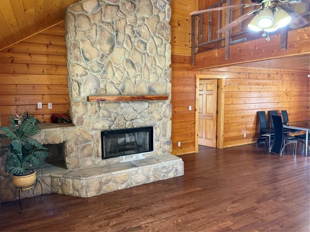 72 Oak Leaf Drive, Huffman, TX 77336