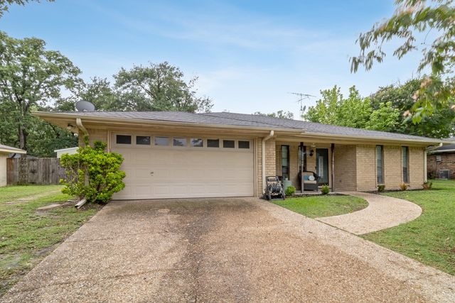 2916 Lafayette Street, Corsicana, TX 75110
