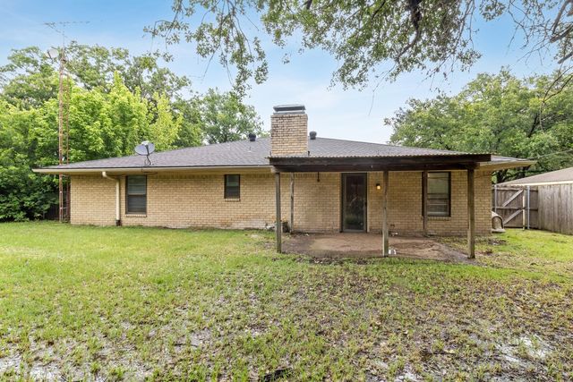 2916 Lafayette Street, Corsicana, TX 75110