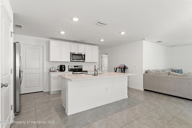 37445 Sharks Eye Lane, Zephyrhills, FL 33541