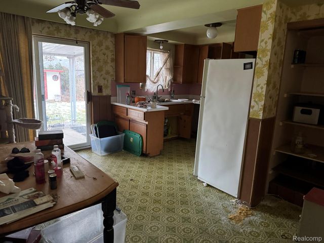 26632 Marilyn Avenue, Warren, MI 48089