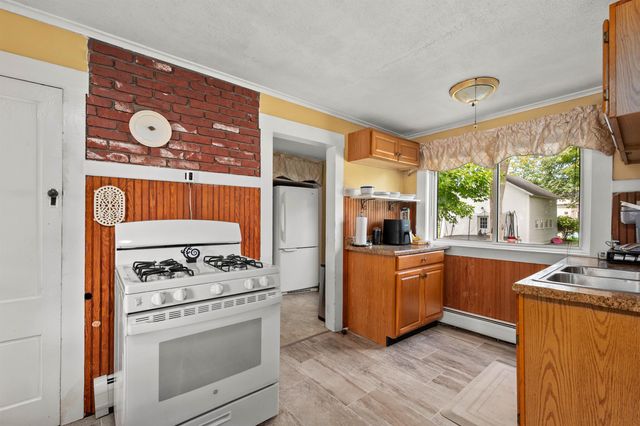 20 Lawrence Street, Andover, NH 01810
