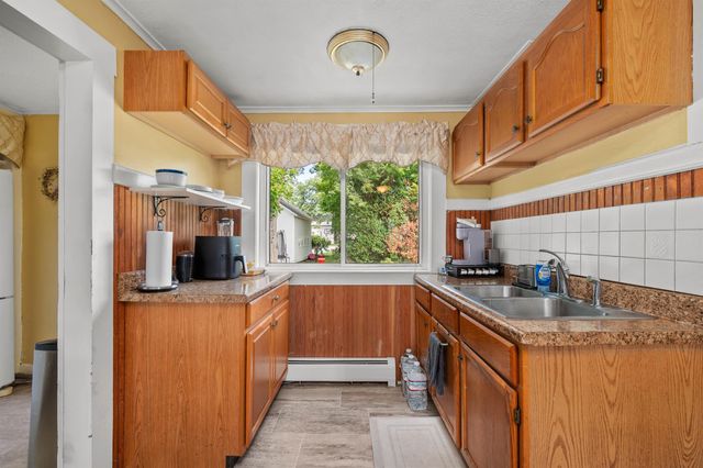 20 Lawrence Street, Andover, NH 01810