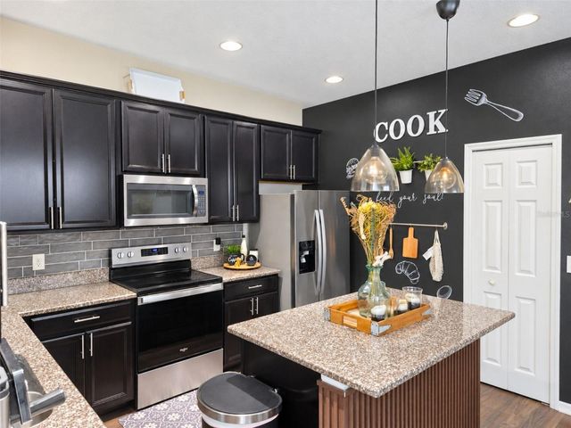 4839 CLIVEDEN LOOP, Sanford, FL 32773