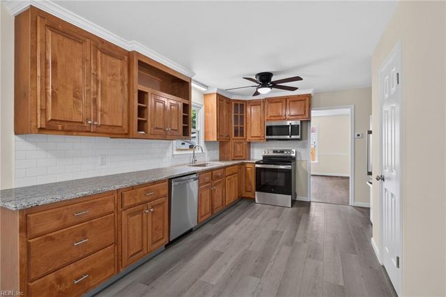 474 Harcourt PL, Newport News, VA 23602