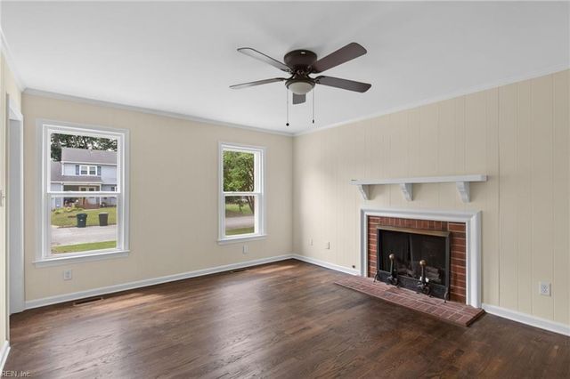 474 Harcourt PL, Newport News, VA 23602