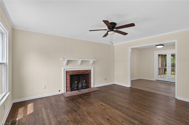 474 Harcourt PL, Newport News, VA 23602