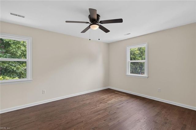 474 Harcourt PL, Newport News, VA 23602