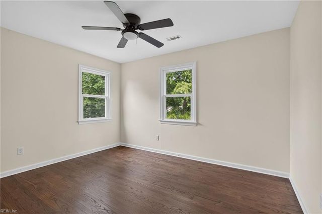 474 Harcourt PL, Newport News, VA 23602