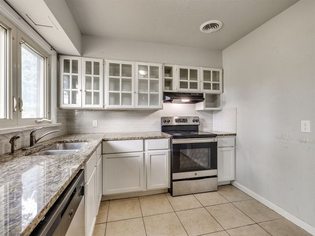 8934 E Newton Street, Tulsa, OK 74115