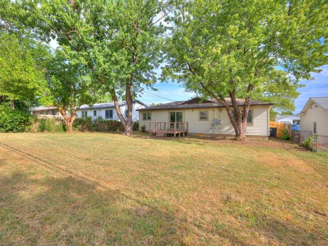 8934 E Newton Street, Tulsa, OK 74115