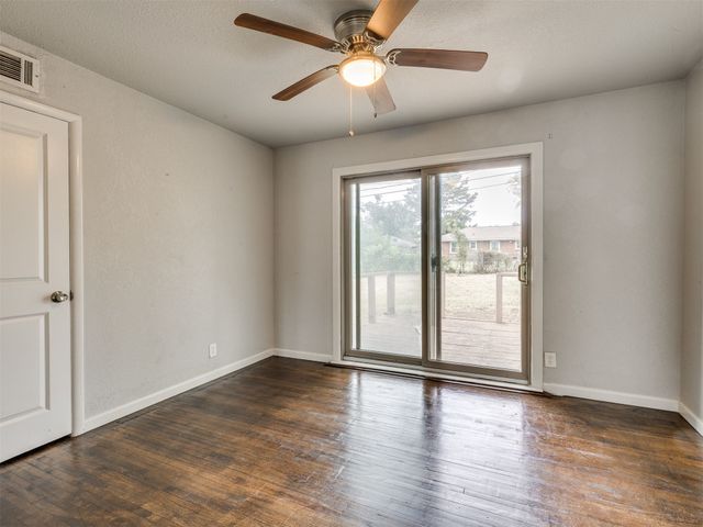 8934 E Newton Street, Tulsa, OK 74115