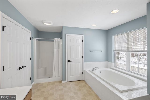 874 BOYDS SCHOOL RD, Gettysburg, PA 17325