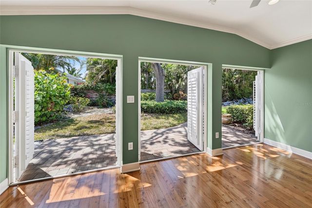 606 OWL WAY, Sarasota, FL 34236