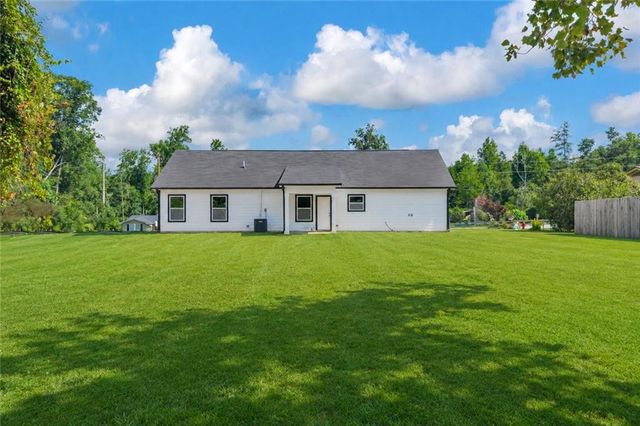 1084 W Adrian Circle SW, Conyers, GA 30094
