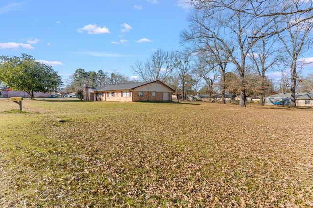 2400 Holly Street, Jacksonville, TX 75766