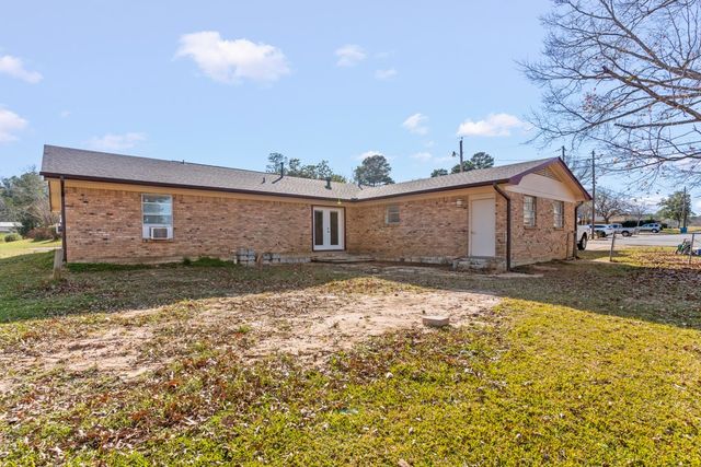 2400 Holly Street, Jacksonville, TX 75766