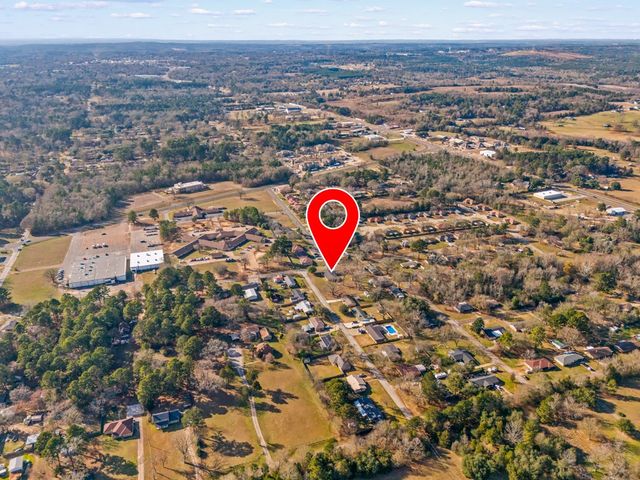 2400 Holly Street, Jacksonville, TX 75766