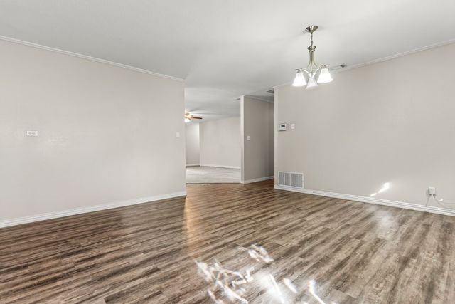 2400 Holly Street, Jacksonville, TX 75766