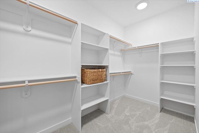 8813 Dusty Maiden Dr, Pasco, WA 99301