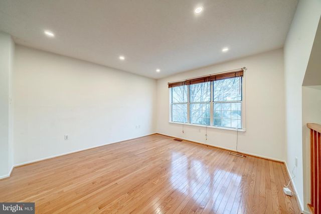 2350 BRANLEIGH PARK CT, Reston, VA 20191