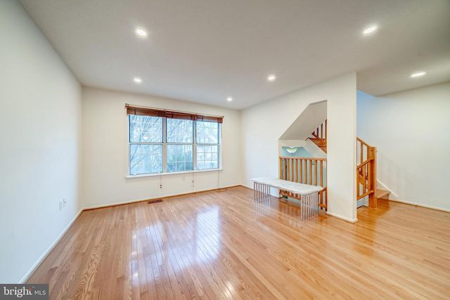 2350 BRANLEIGH PARK CT, Reston, VA 20191