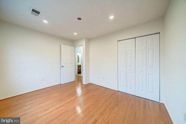 2350 BRANLEIGH PARK CT, Reston, VA 20191