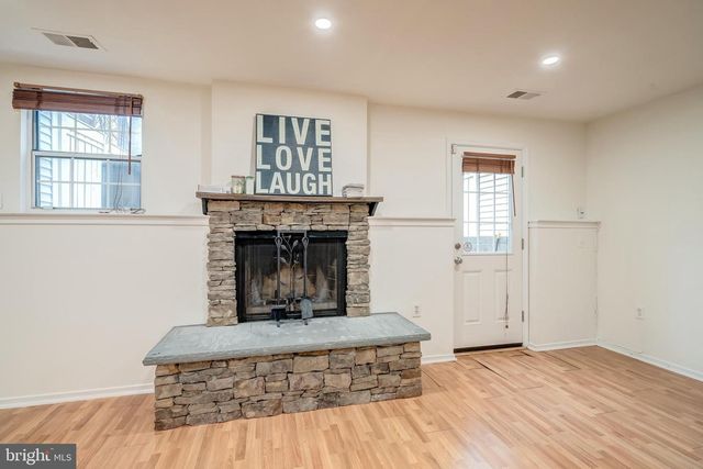 2350 BRANLEIGH PARK CT, Reston, VA 20191