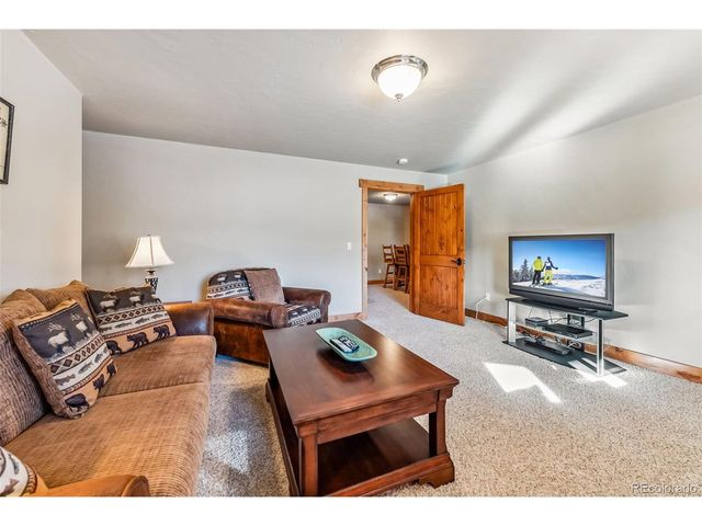 351 Kimmes Ln, Breckenridge, CO 80424