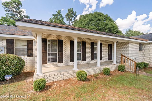 119 Bellair Drive, Hattiesburg, MS 39402