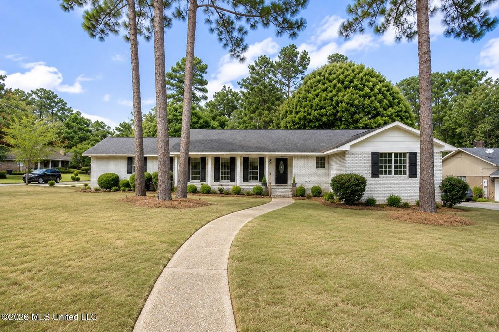 119 Bellair Drive, Hattiesburg, MS 39402