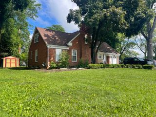 27551 Goldengate Drive W, Lathrup Vllg, MI 48076