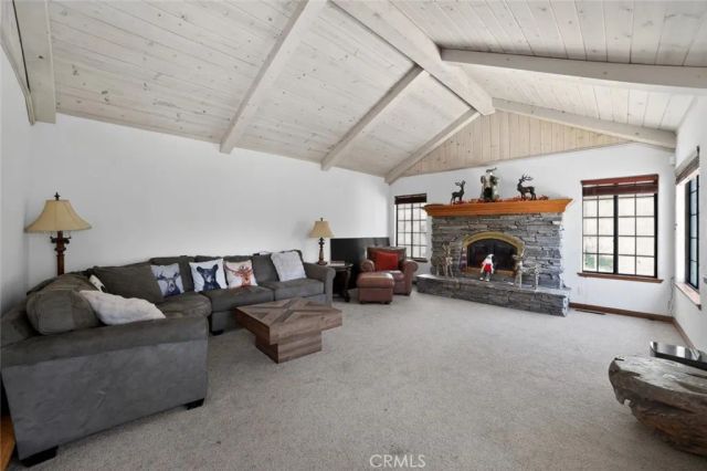 1198 Montreal Drive, Lake Arrowhead, CA 92352